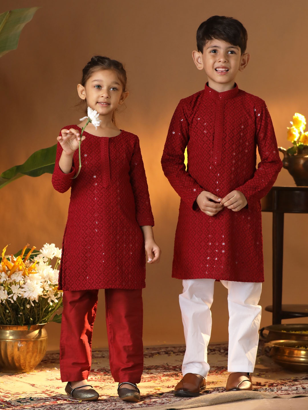 

VASTRAMAY Girls Geometric Embroidered Regular Sequinned Kurta with Trousers, Maroon