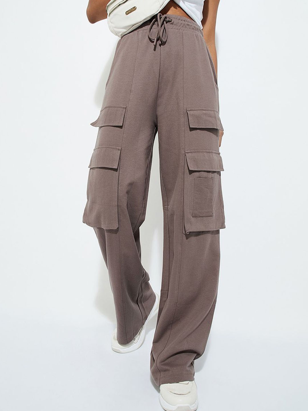 

max URB_N Women Relaxed Fit Cargo Track Pants, Brown