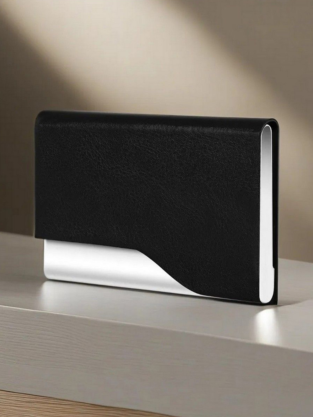 

LOREM Men Card Holder With Magnetic Shut Button, Black