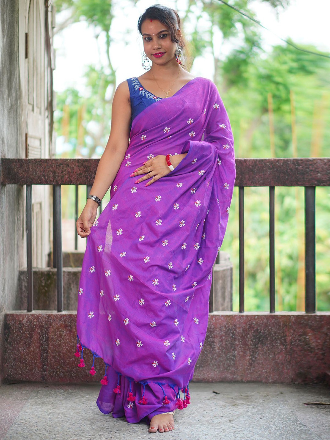 

ODETTE Floral Embroidered Saree With Unstitched Blouse, Purple