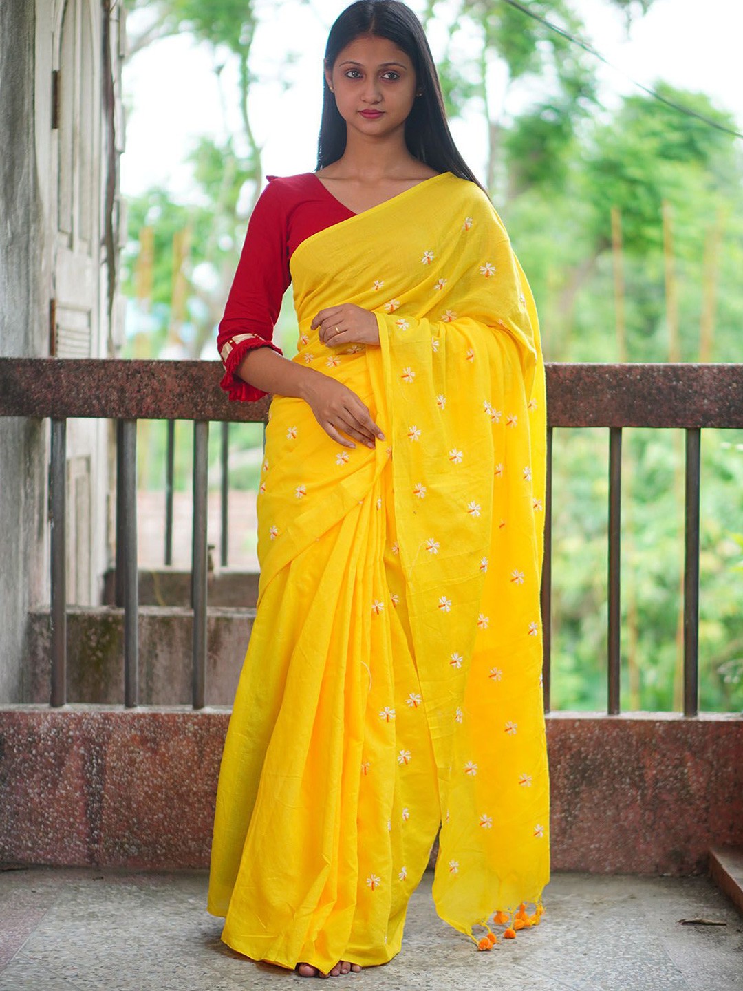 

ODETTE Floral Embroidered Saree With Unstitched Blouse, Yellow