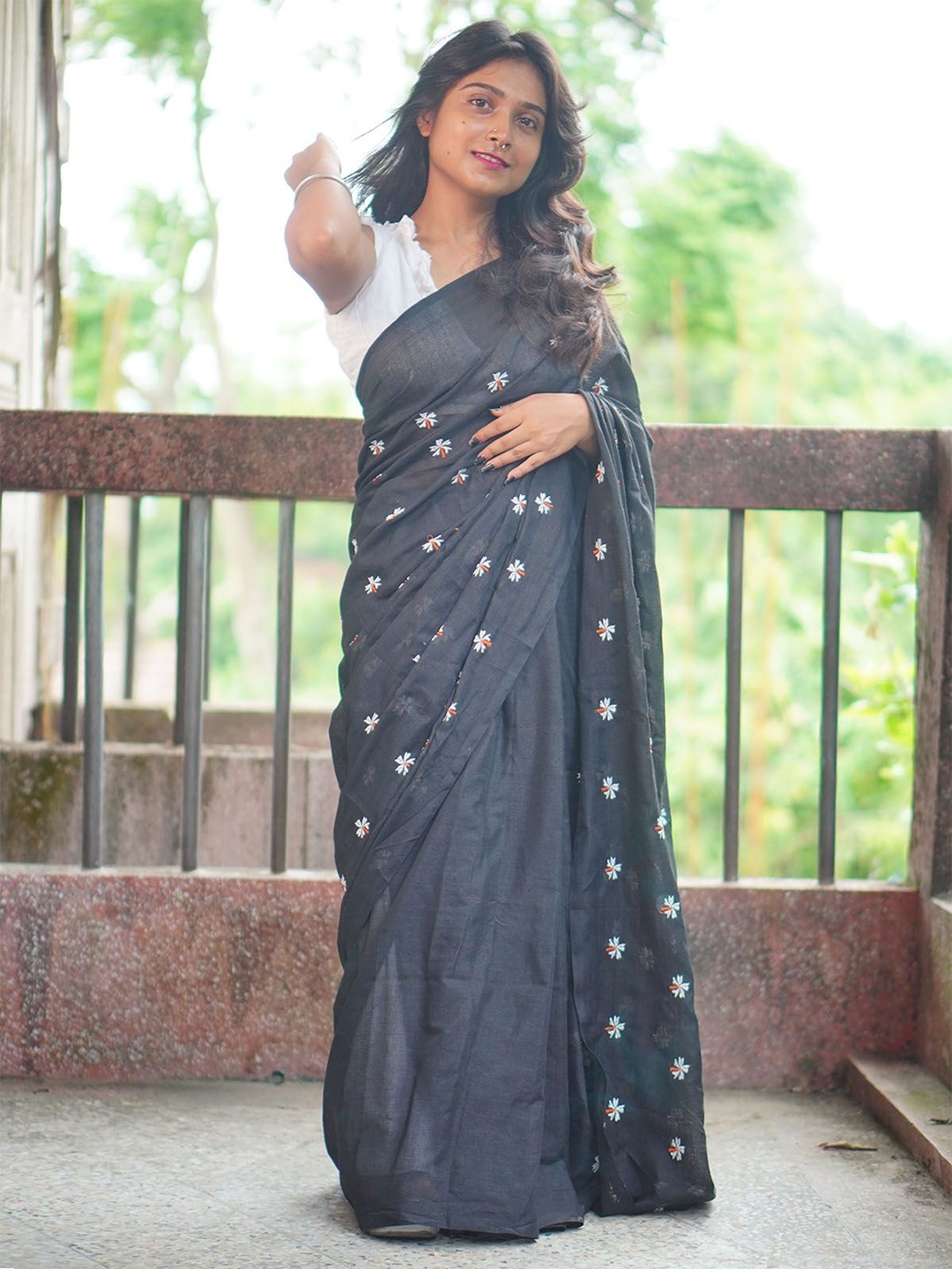 

ODETTE Floral Embroidered Saree, Black