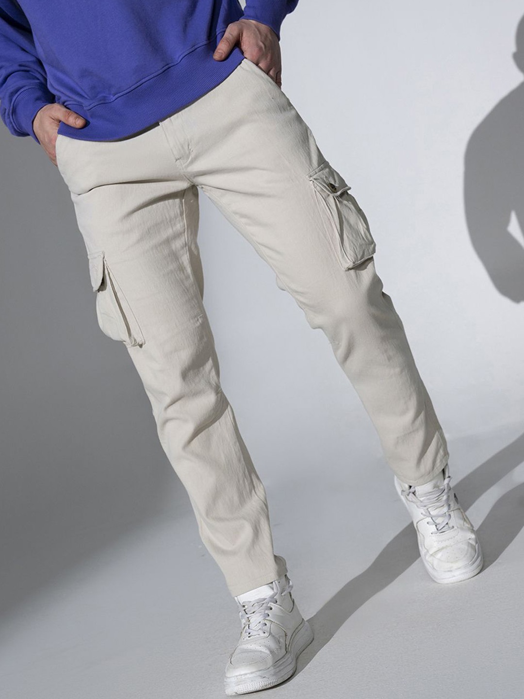

Hubberholme Men Regular Fit Mid-Rise Cargos Trousers, Beige