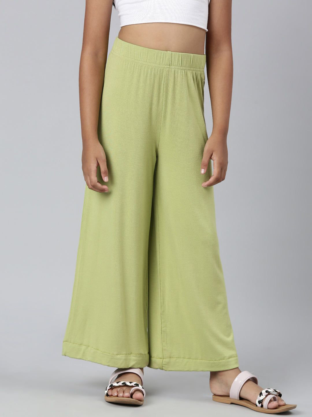

Go Colors Girls Solid Knitted Ethnic Wide Leg Mid-Rise Palazzos, Green