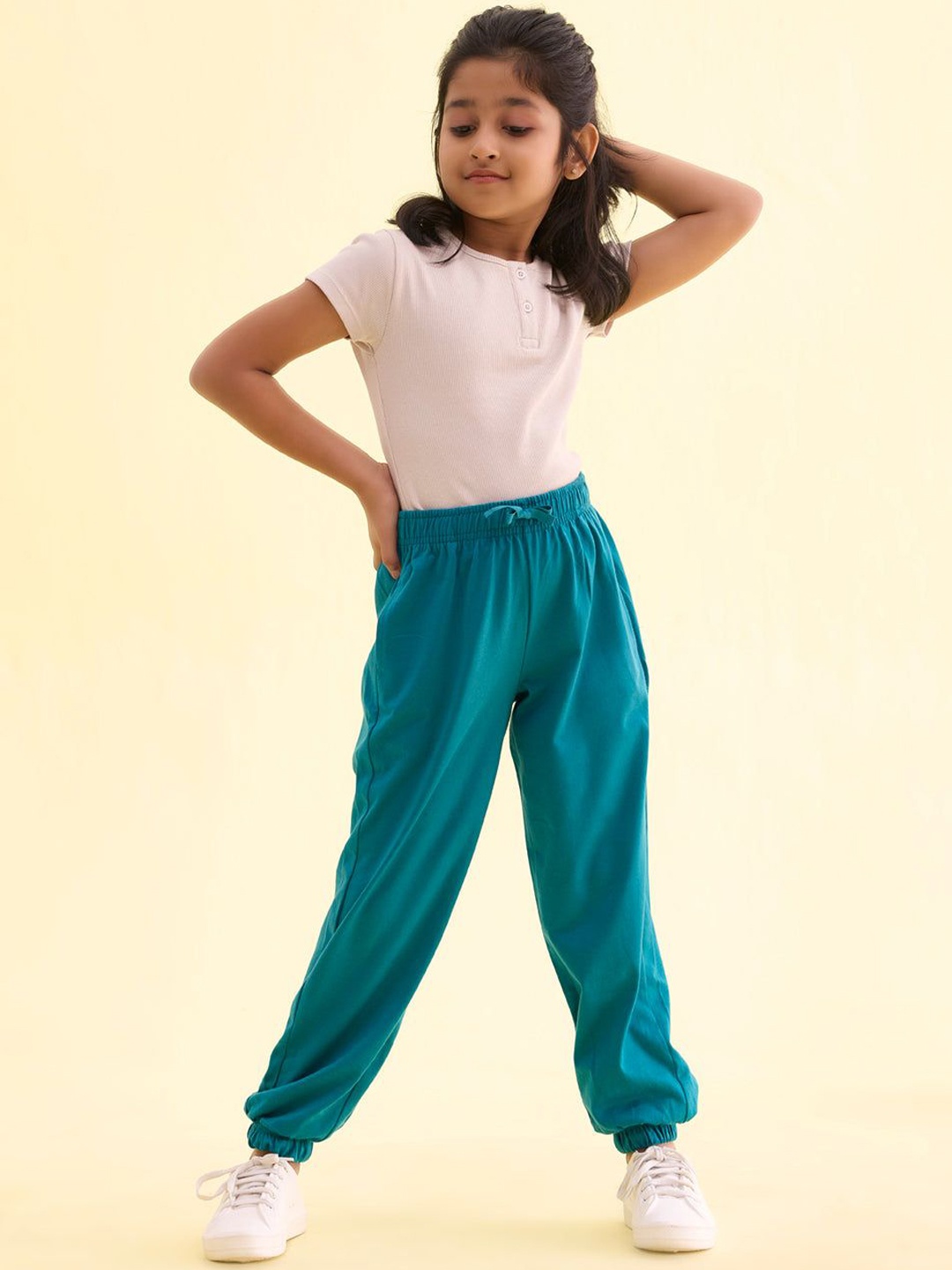Go Colors Girls Solid Mid Rise Cotton Joggers, Green