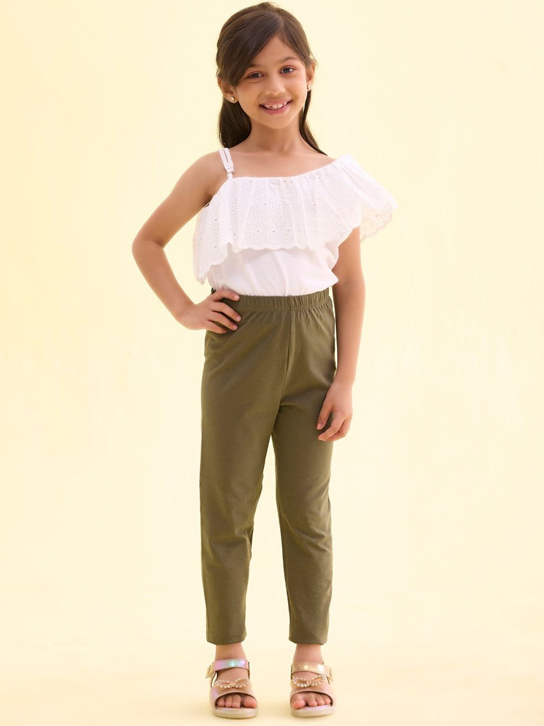 Go Colors Girls Slim Fit Mid Rise Ankle Length Leggings, Olive