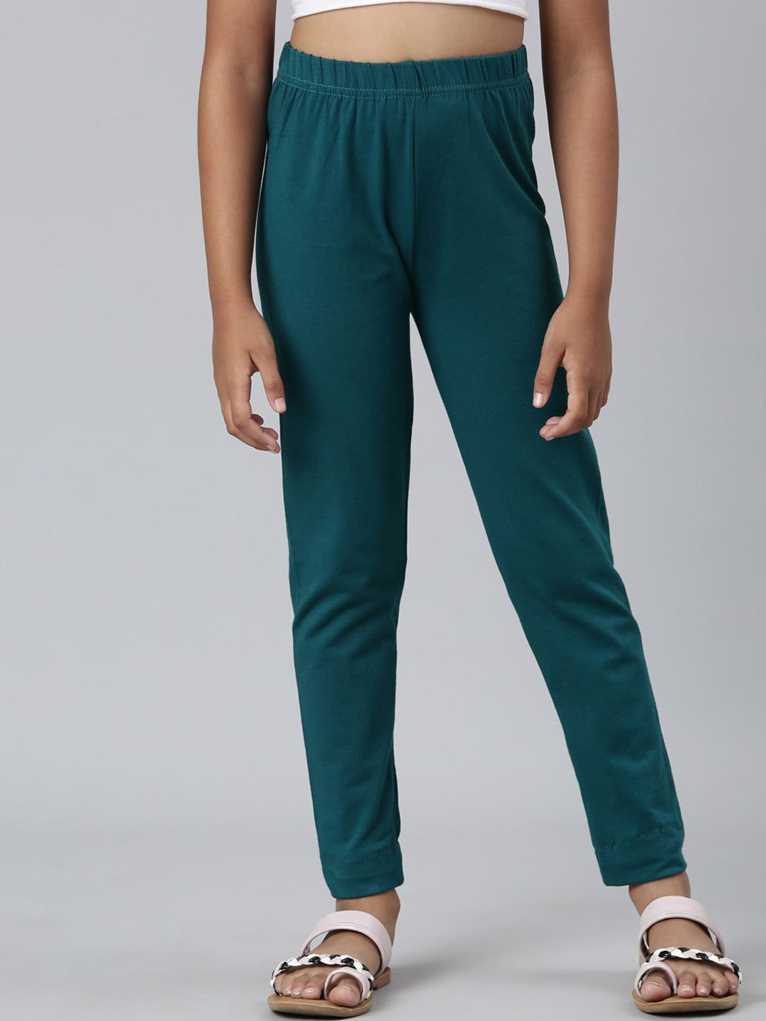 

Go Colors Girls Solid Mid-Rise Ankle-Length Leggings, Green