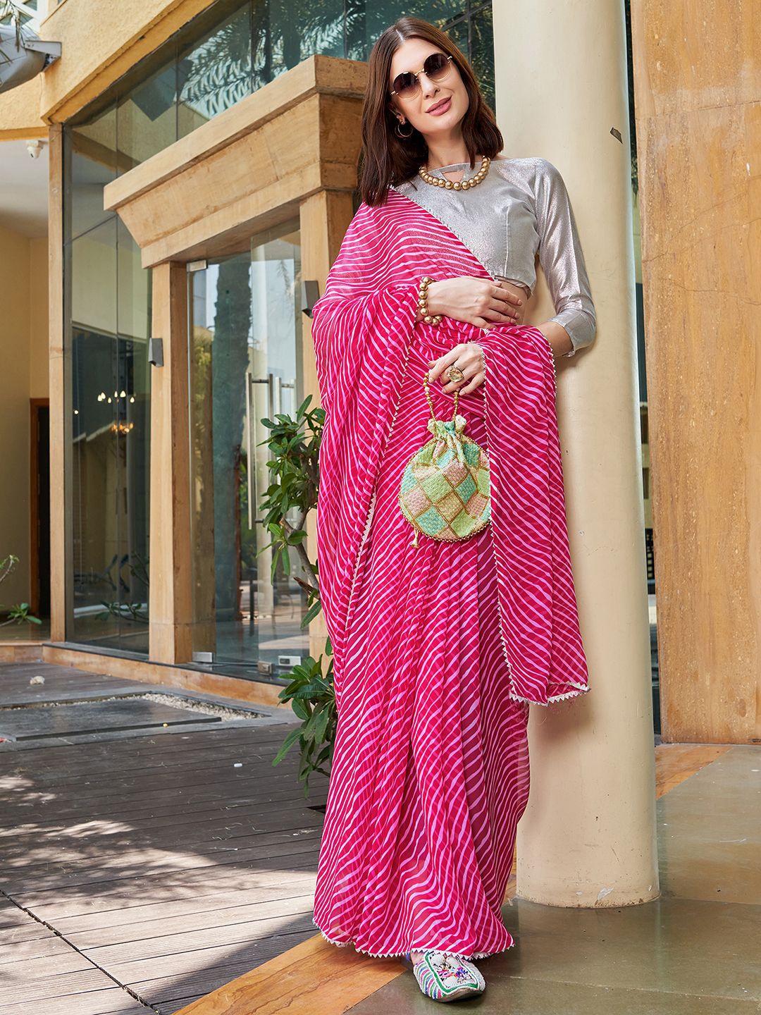 

KALINI Leheriya Gotta Patti Pure Georgette Leheriya Saree, Pink
