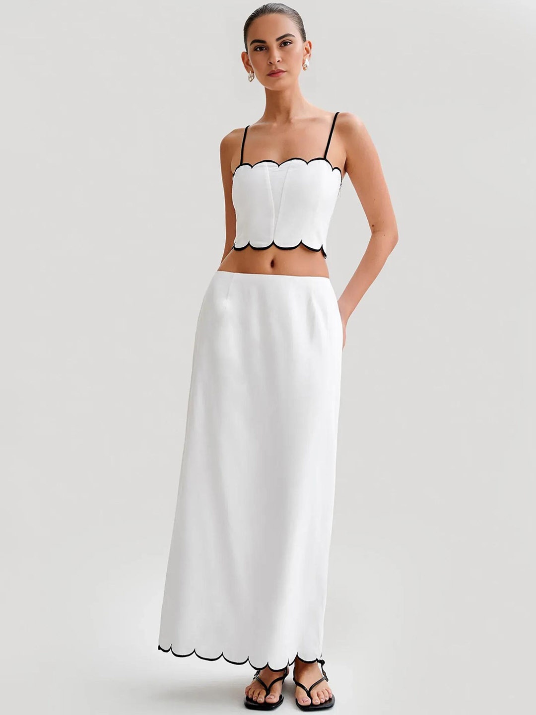 

Bee Boe Scalloped Shoulder Straps Linen Crop Top With Skirt, White