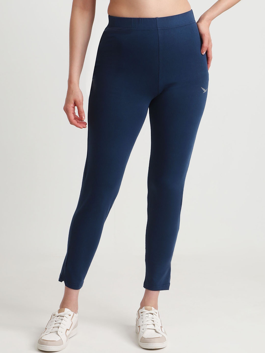 

HiFlyers Women Solid Ankle-Length leggings, Navy blue