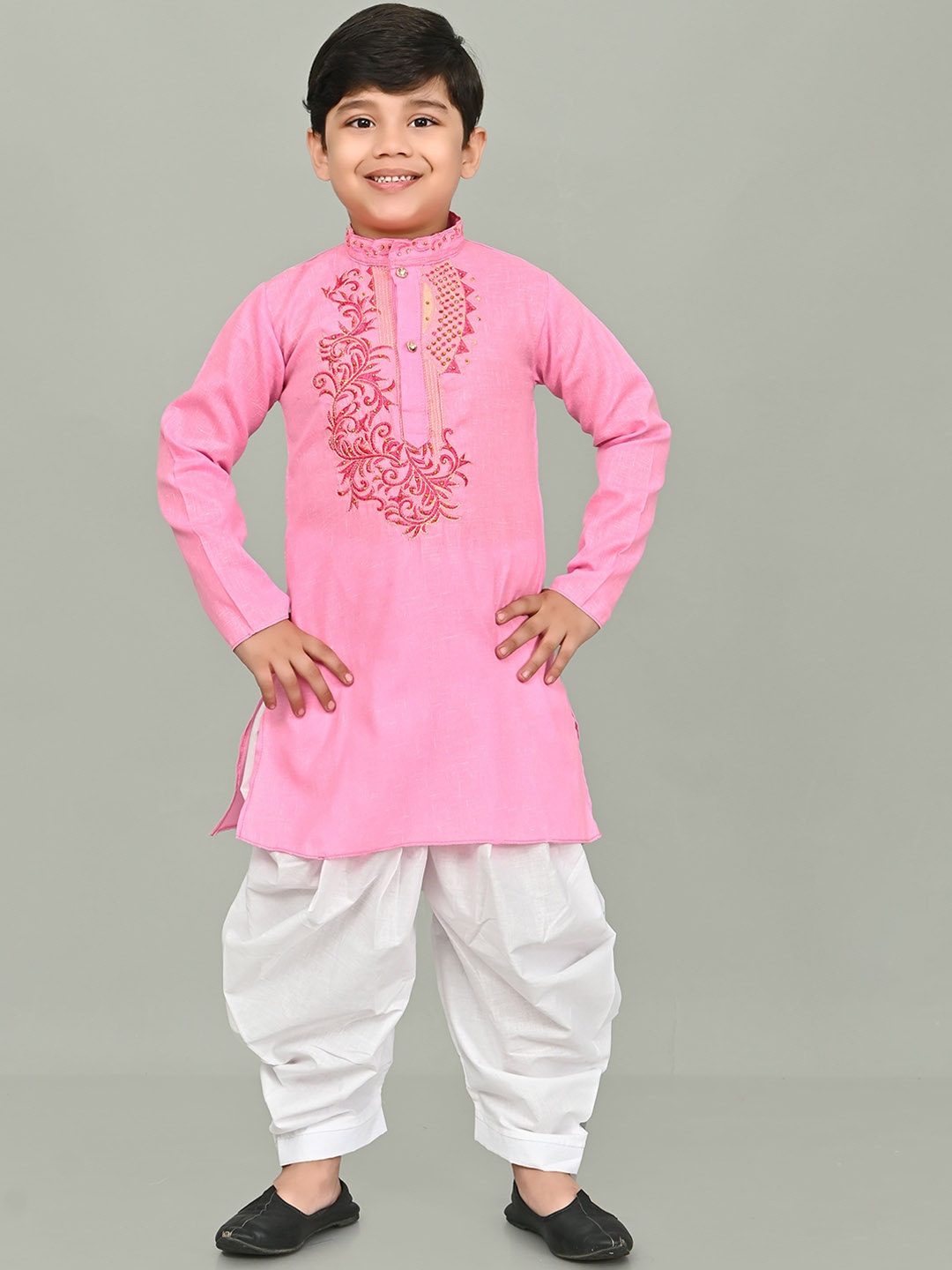 

BAESD Boys Floral Embroidered Thread Work Straight Cotton Kurta with Patiala, Pink