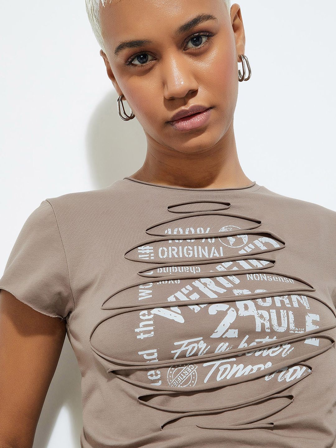 

max URB_N Women Ripped Crop Top, Brown