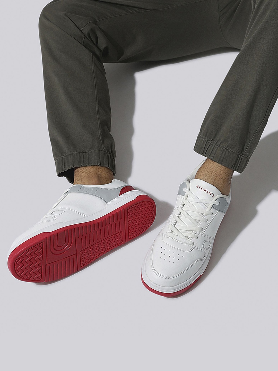 

NEEMANS Unisex Perforations PU Sneakers, Red