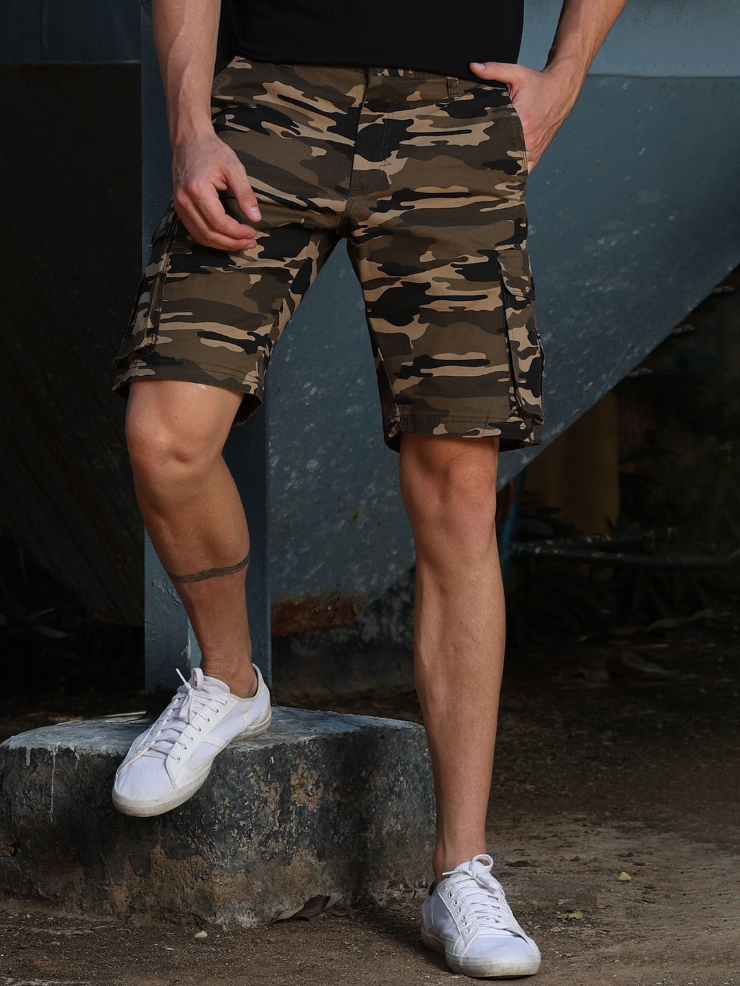

POE Men Camouflage Printed Slim Fit Cargo Shorts, Khaki