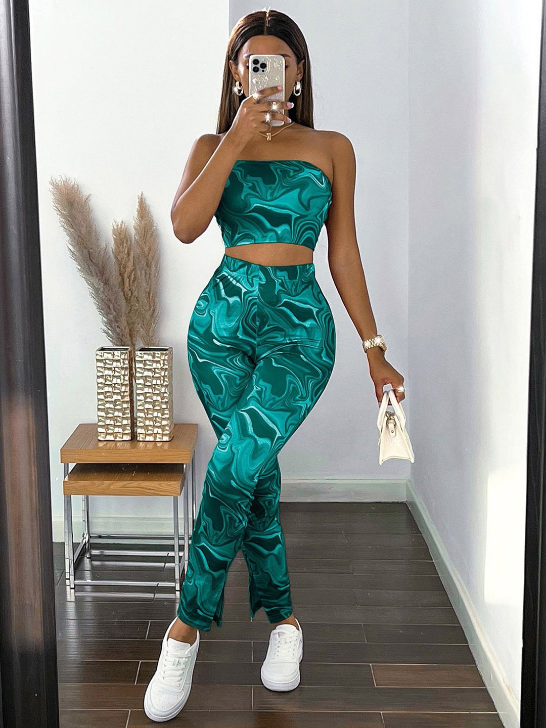 

Kotty Teal Green Abstract Printed Strapless Top With Tights