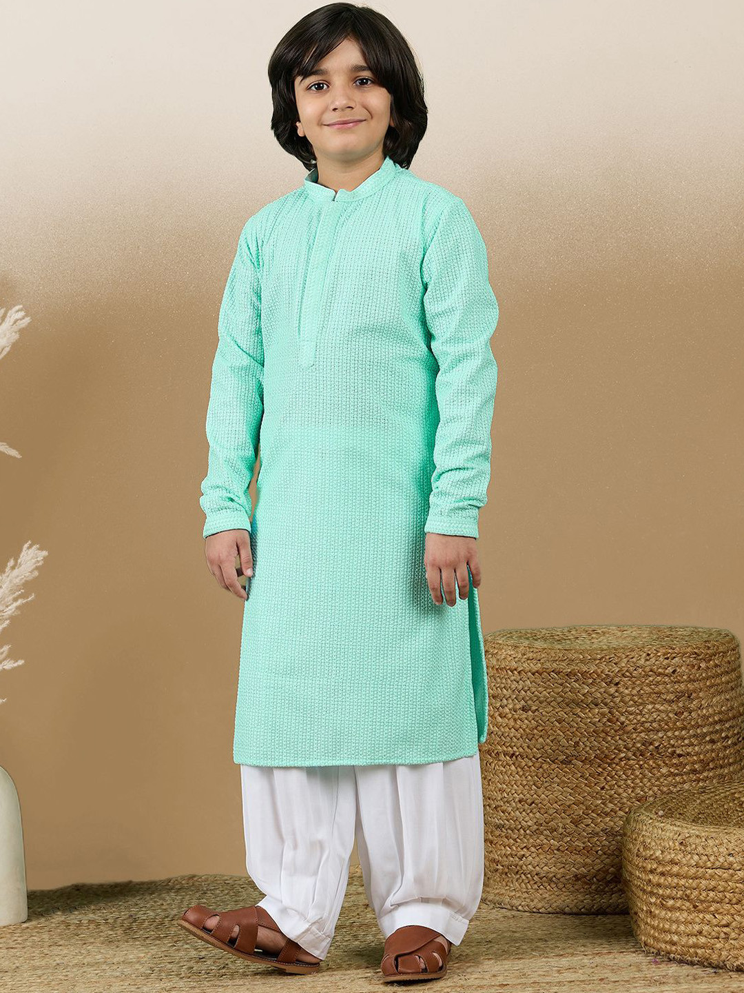 

Sanwara Boys Embroidered Chikankari Mandarin Collar Regular Kurta with Patiala, Sea green