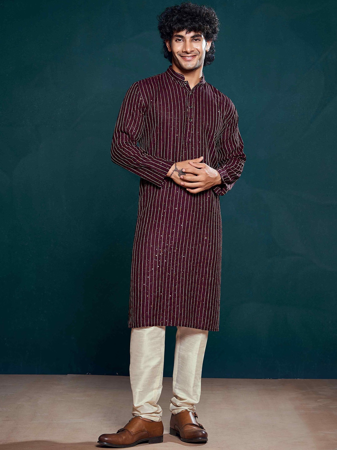 

Vardha Striped Embroidered Sequinned Mandarin Collar Straight Kurta, Purple