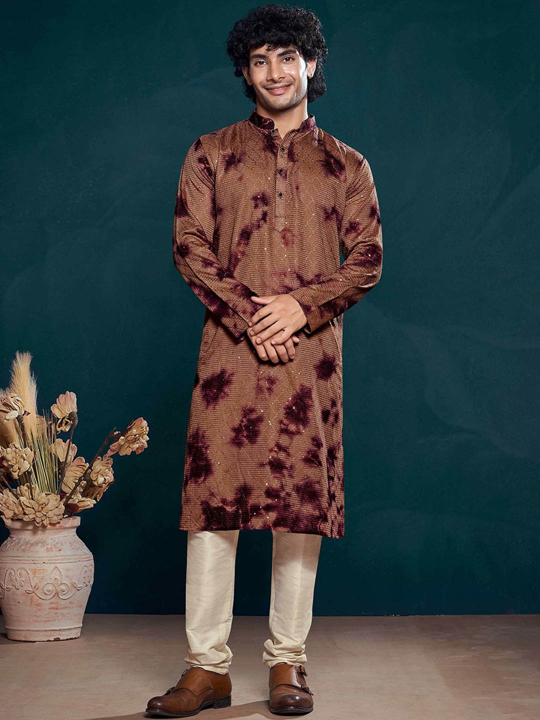 

Vardha Shibori Tie & Dye Sequinned Stitched Mandarin Collar Straight Kurta, Purple