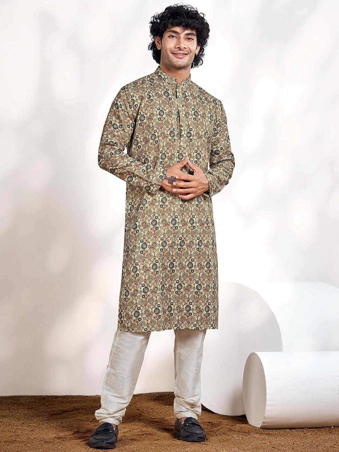 

Vardha Ethnic Motifs Printed Mandarin Collar Cotton Straight Kurta, Beige