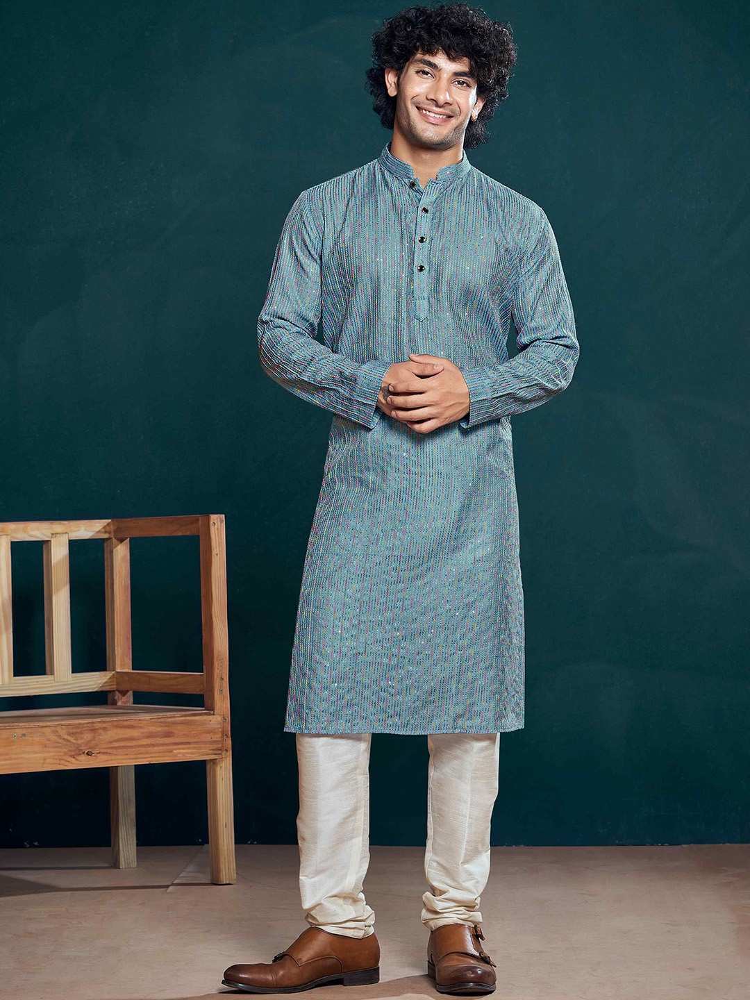 

Vardha Striped Embroidered Sequinned Mandarin Collar Straight Kurta, Blue