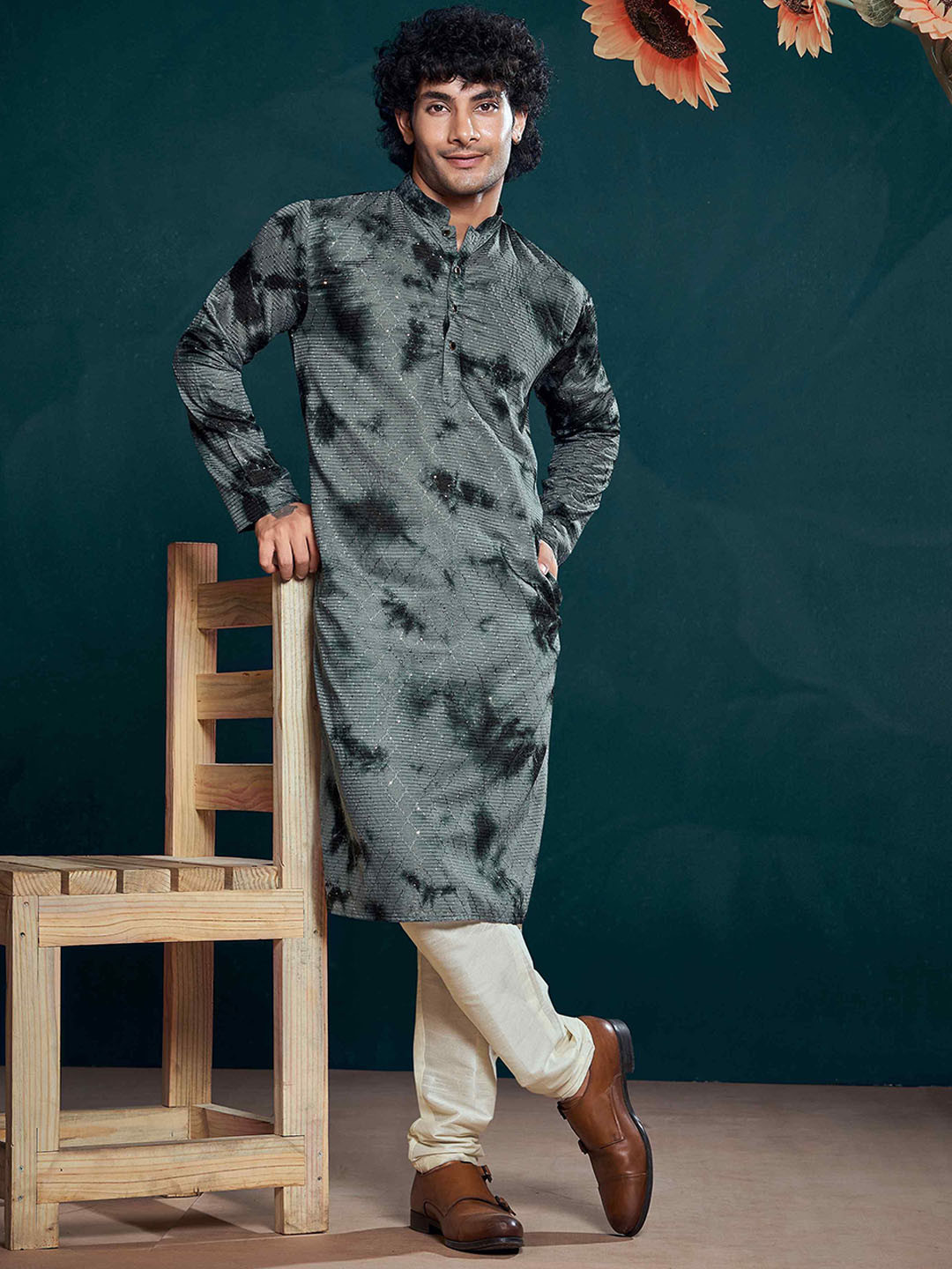 

Vardha Shibori Tie & Dye Sequinned Stitched Mandarin Collar Straight Kurta, Grey