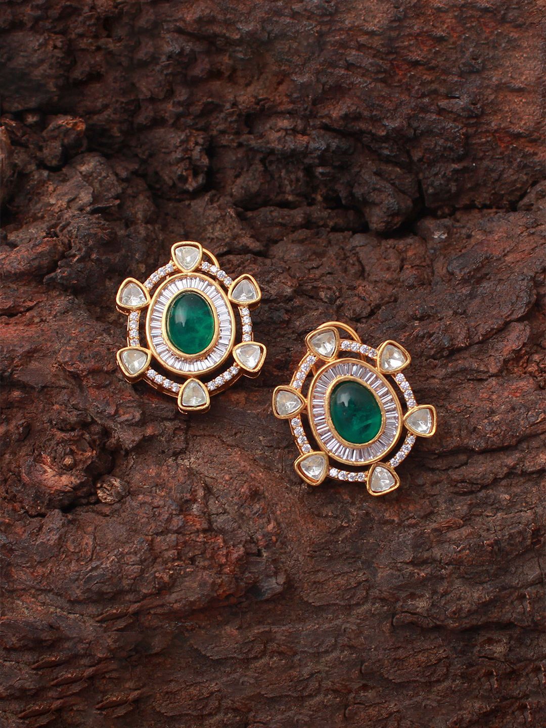 

Mirana Gold Plated Kundan Contemporary Stud Earrings