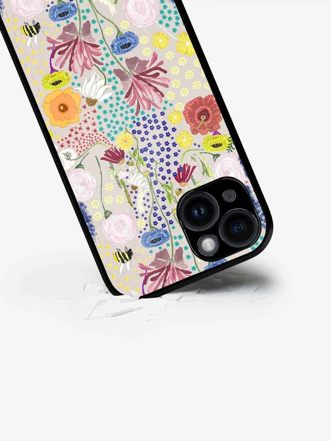 

macmerise Floral Printed iPhone 15 Back Case Mobile Accessories, Beige