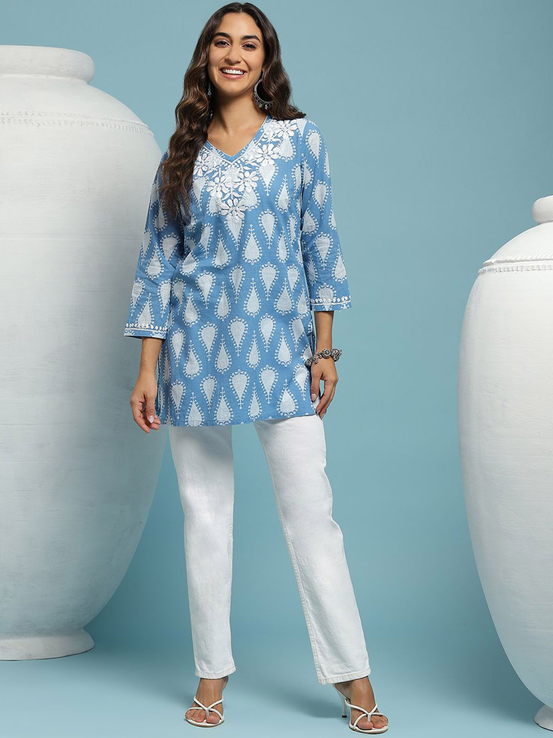 

House of Chikankari Chikankari Printed Short Kurta, Blue