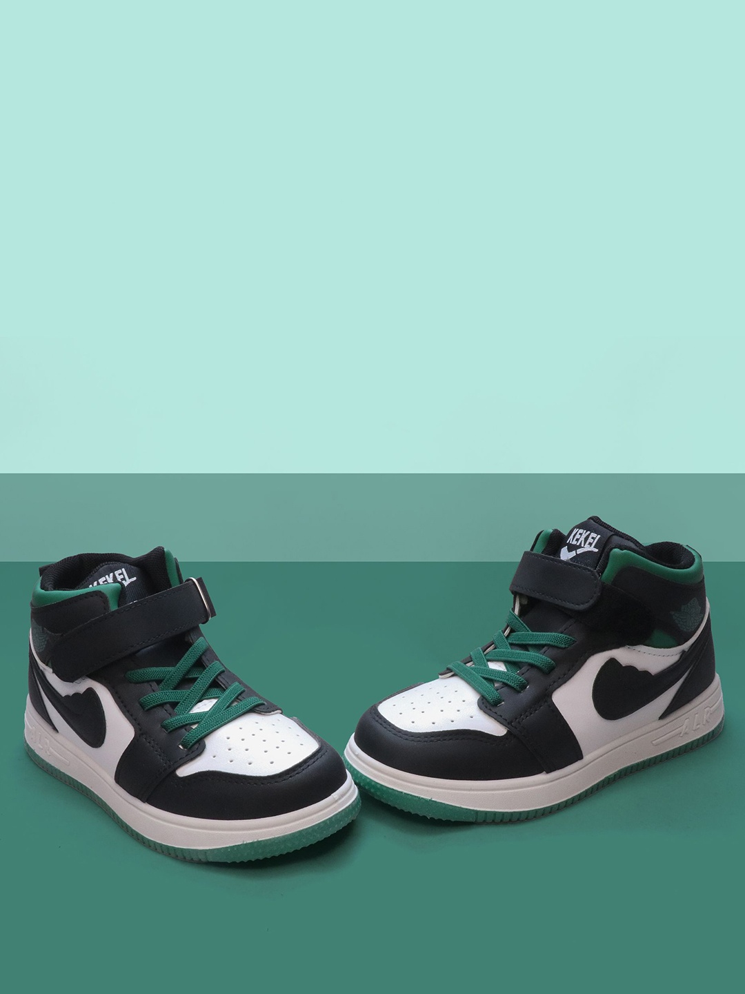 

FEETWELL SHOES Unisex Kids Colourblocked Sneakers, Black