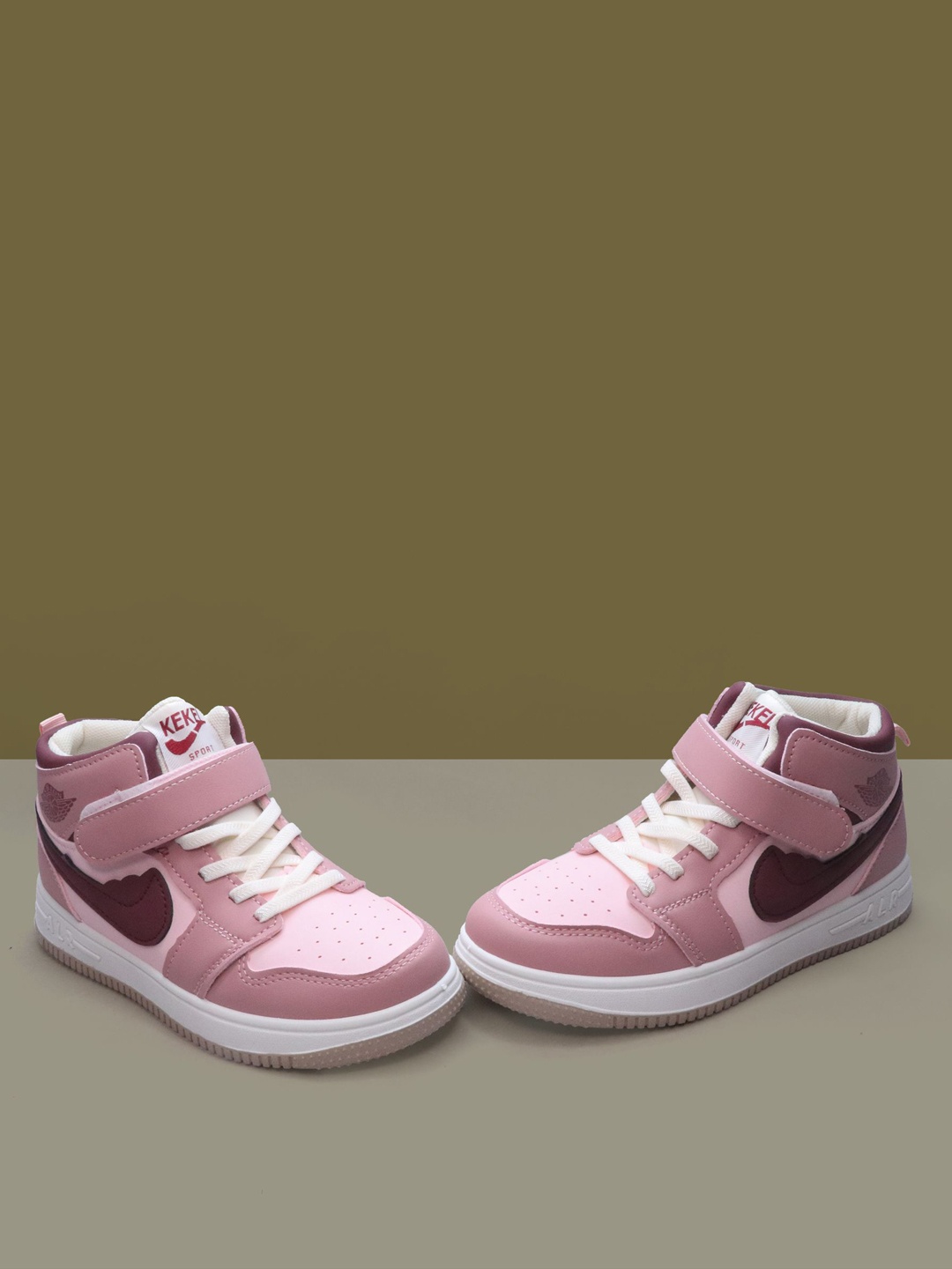 

FEETWELL SHOES Unisex Kids Colourblocked Round Toe Velcro Sneakers, Pink