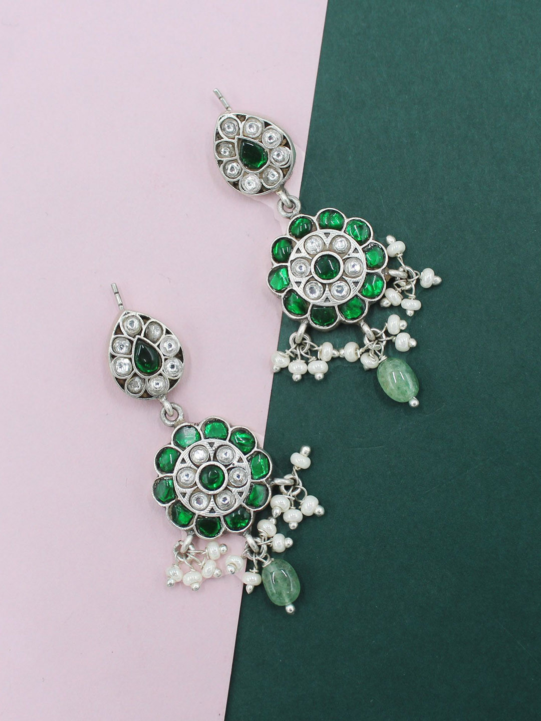 

SANGEETA BOOCHRA Silver Kundan Studded & Pearls Beaded Contemporary Drop Earrings