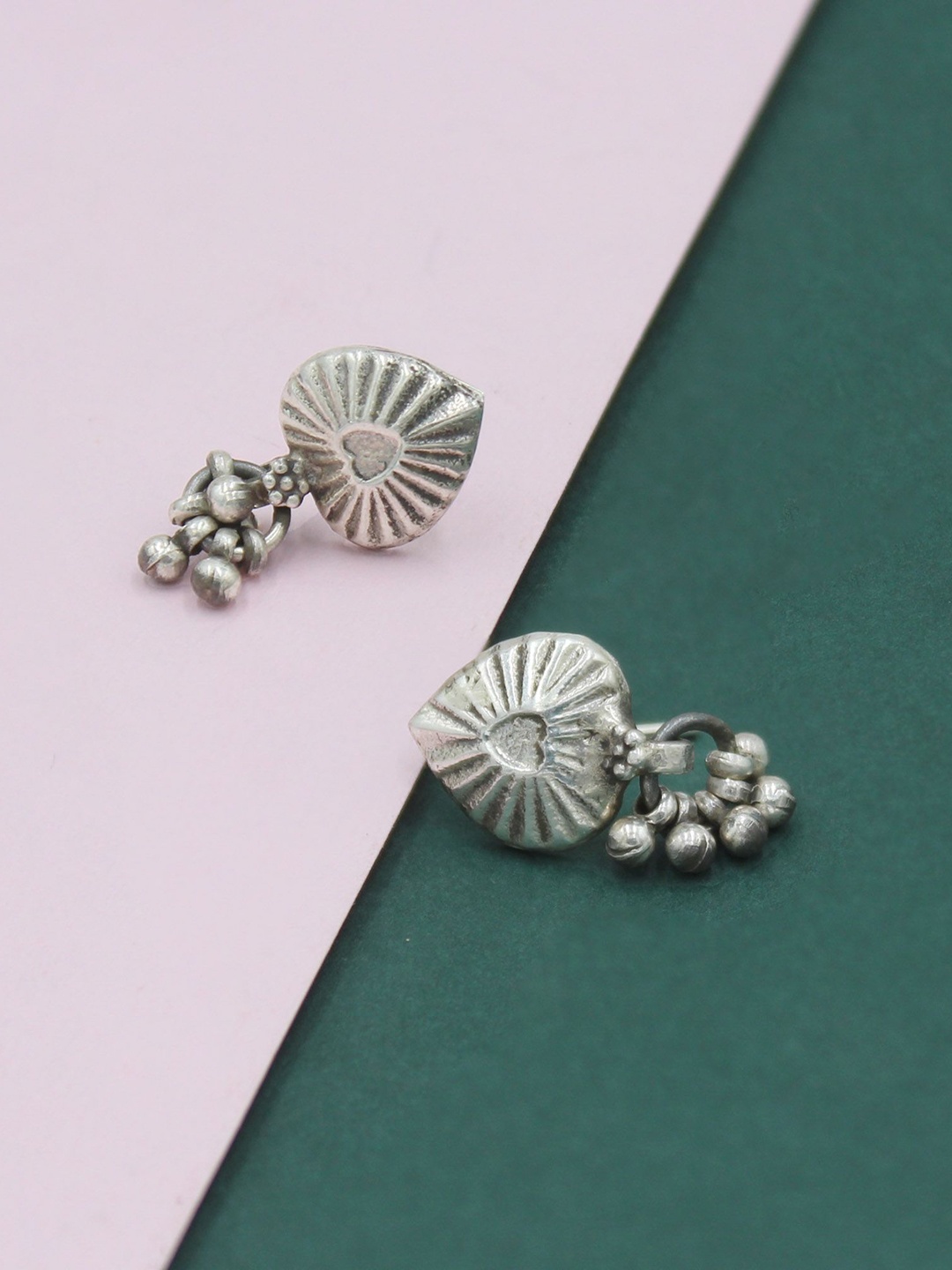 

SANGEETA BOOCHRA Silver Heart Shaped Drop Earrings