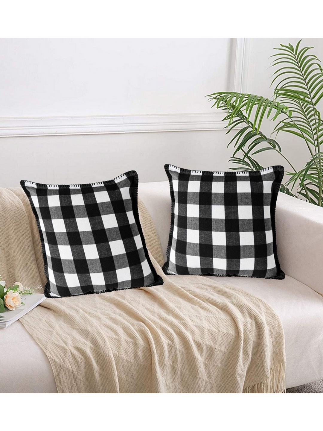 

Lushomes Black & White 2 Pieces Checked Square Cushion Covers