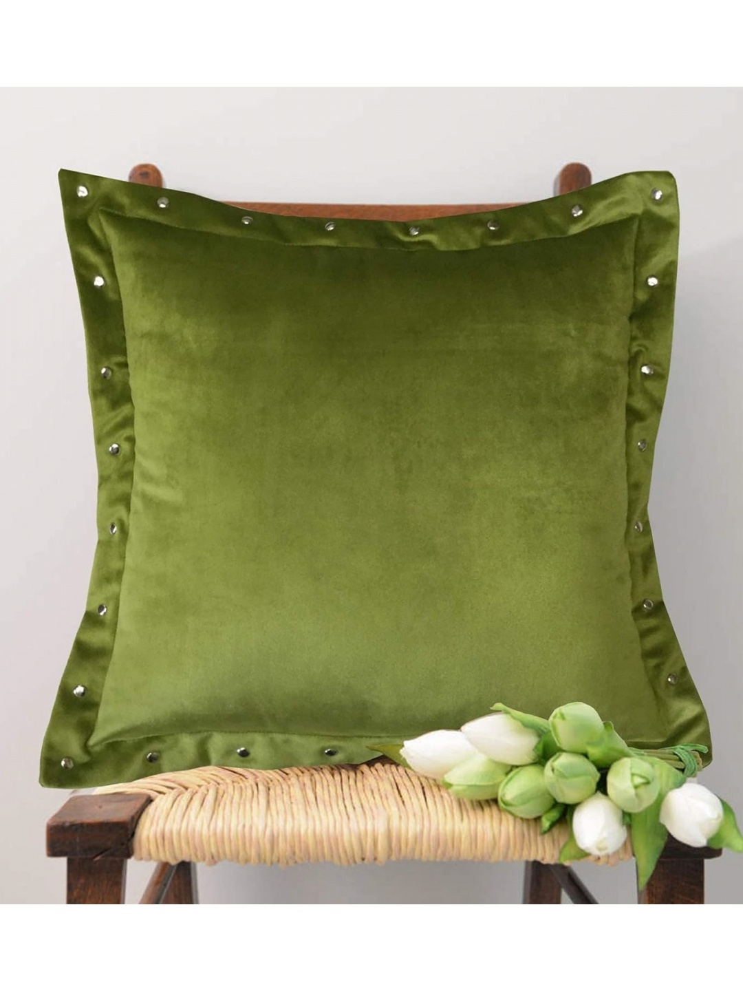 

Lushomes Green 2 Pieces Square Cushion Covers