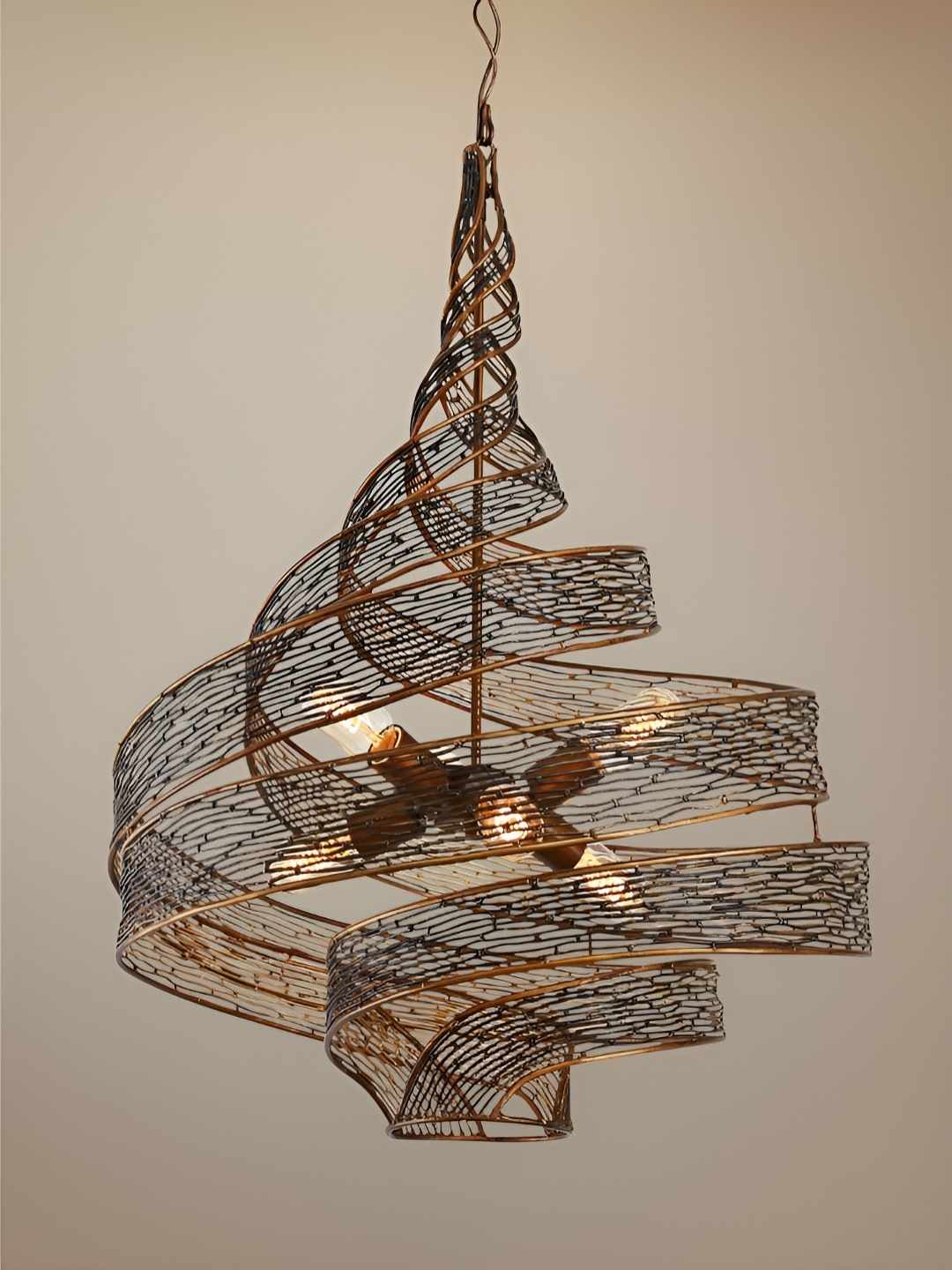 

The Art House Black & Gold-Toned Textured Aluminium Ceiling Lamp