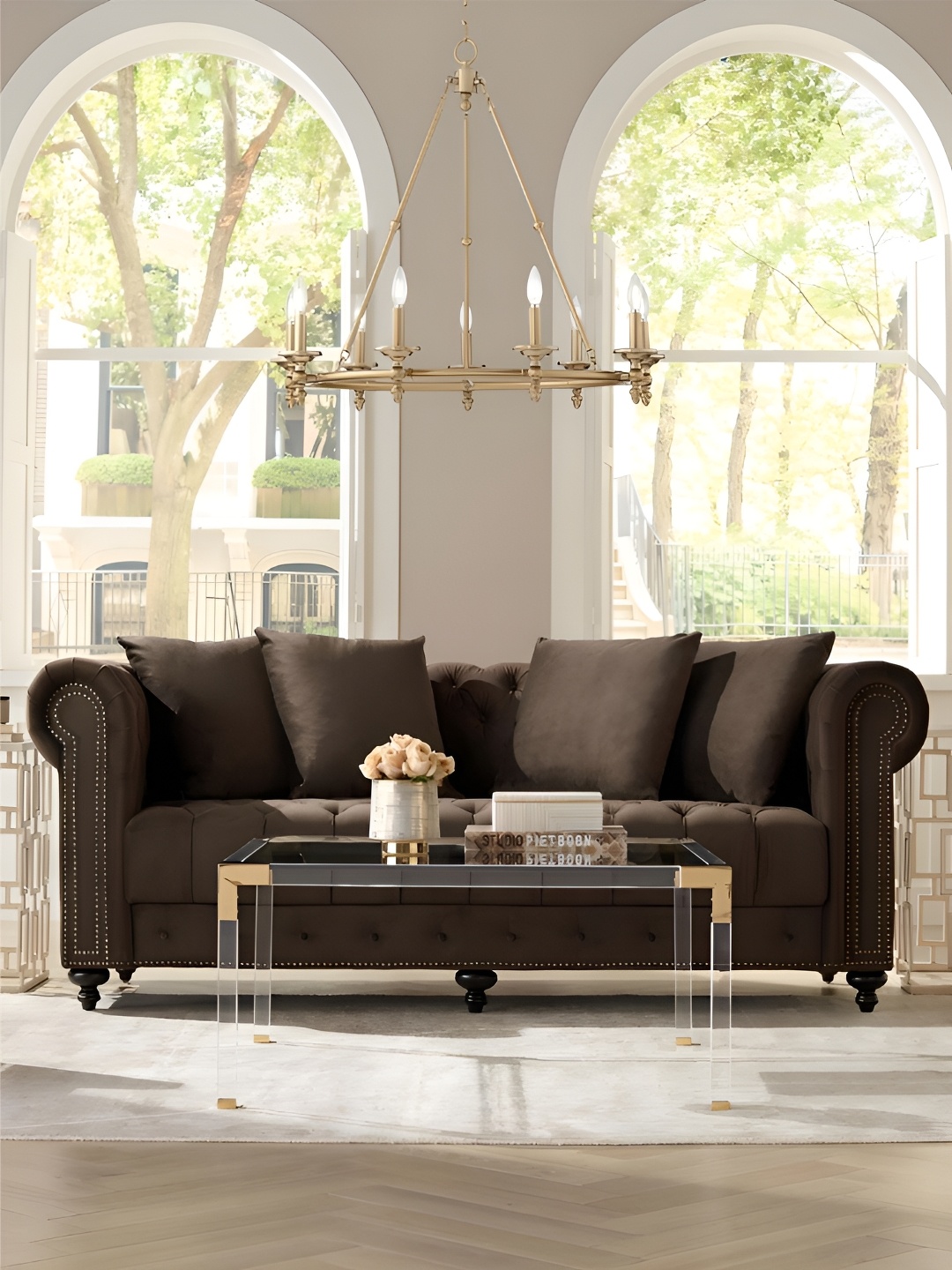 

The Art House Gold-Toned & White Textured Abstract Shaped Aluminium Ceiling Lamp