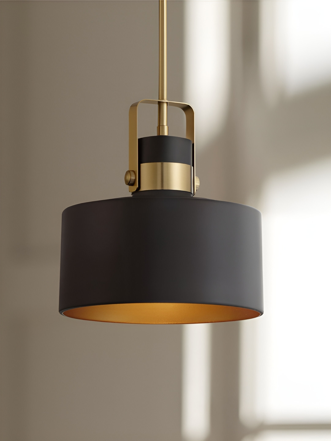 

The Art House Black & Gold-Toned Aluminium Ceiling Lamp