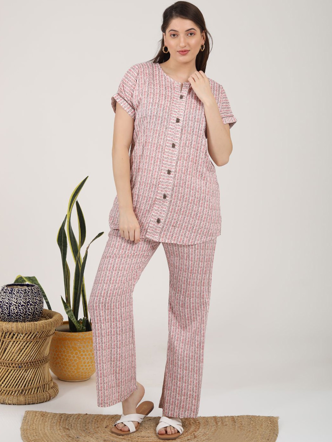 

GOLDSTROMS Printed Top With Pyjamas, Pink