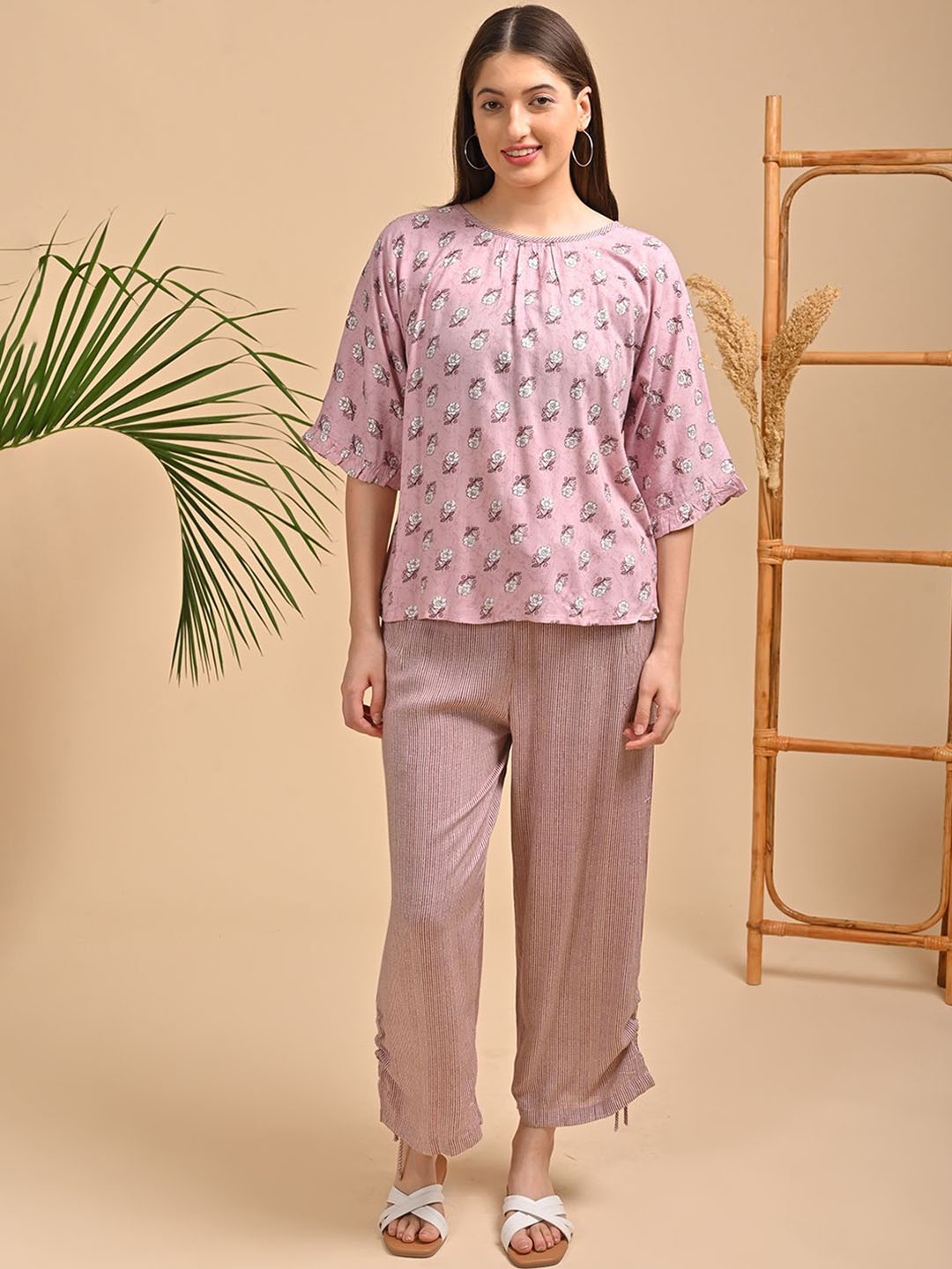 

GOLDSTROMS Floral Printed Top With Pyjamas, Pink