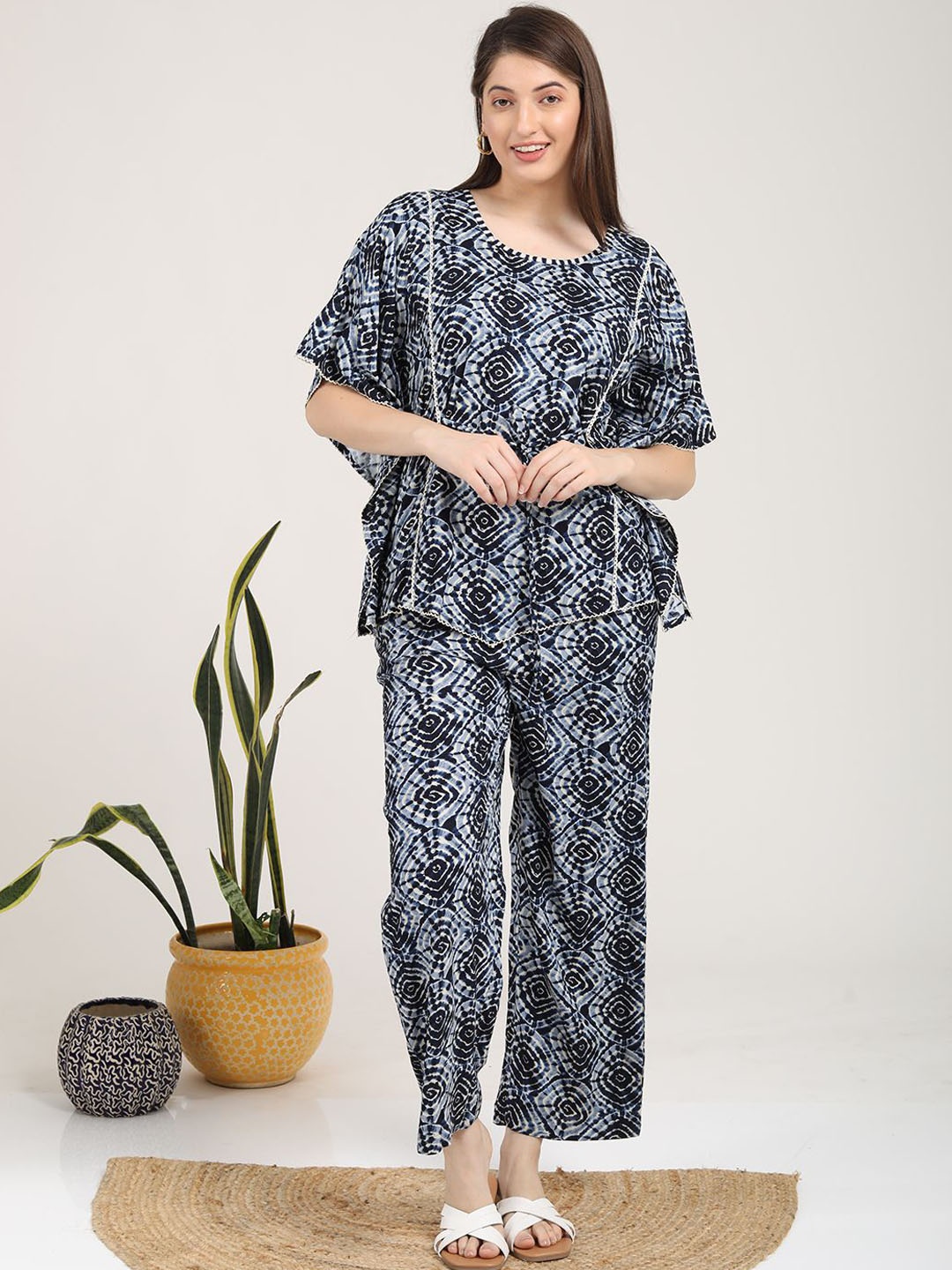 

GOLDSTROMS Printed Round Neck Printed Tunic With Palazzos, Navy blue
