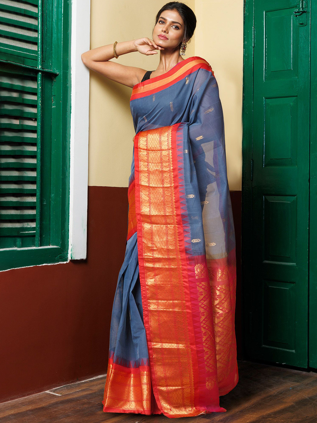 

Unnati Silks Ethnic Motifs Zari Woven Pure Cotton Handloom Gadwal Saree, Grey