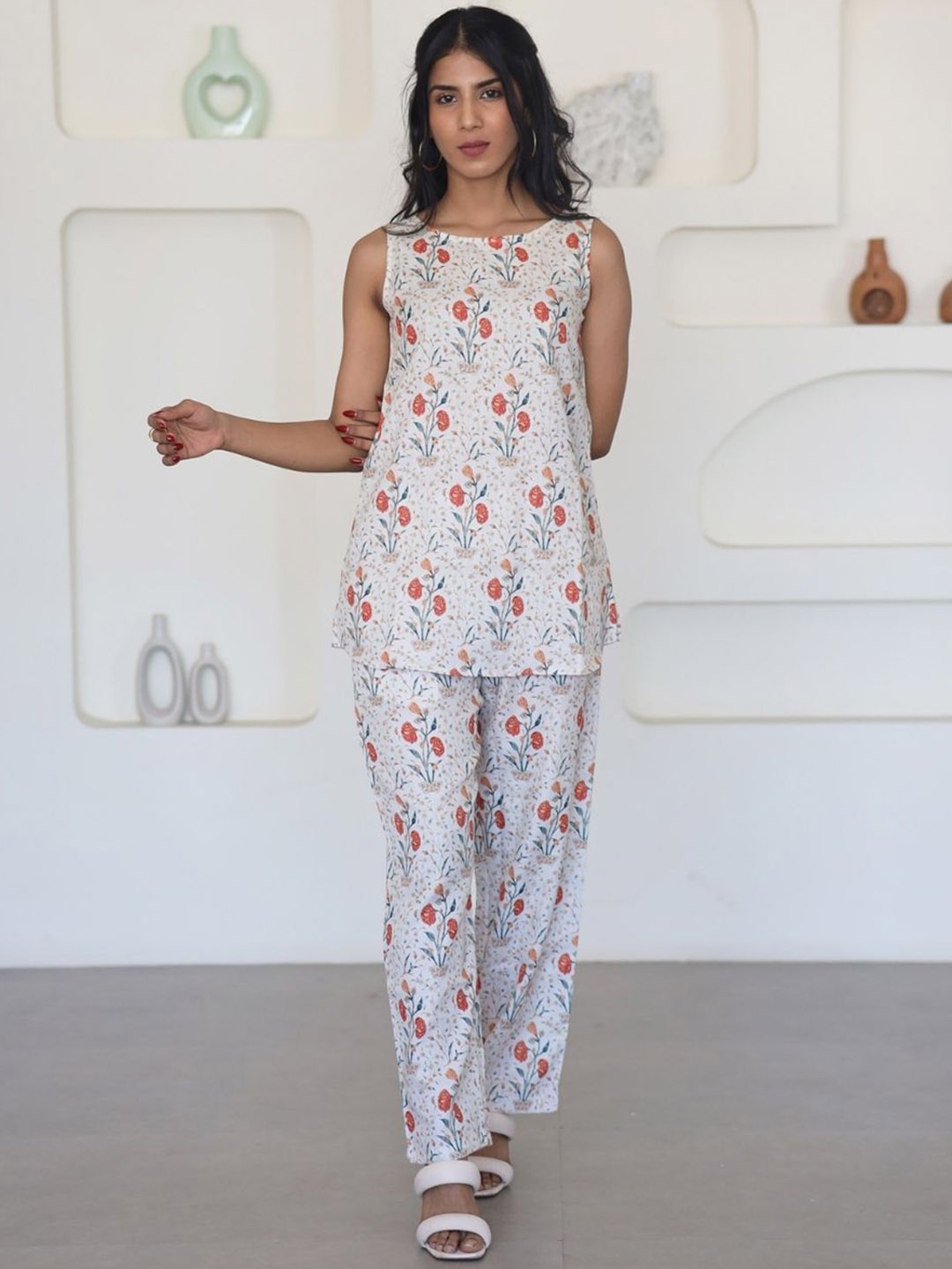 

Yuvani Printed Sleeveless Tunic With Trouser, White