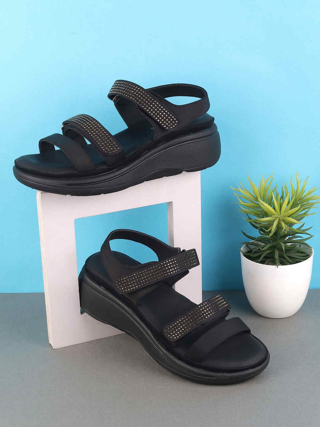 

Mochi Women Solid Ankle Loop Wedge Gladiators Heels, Black