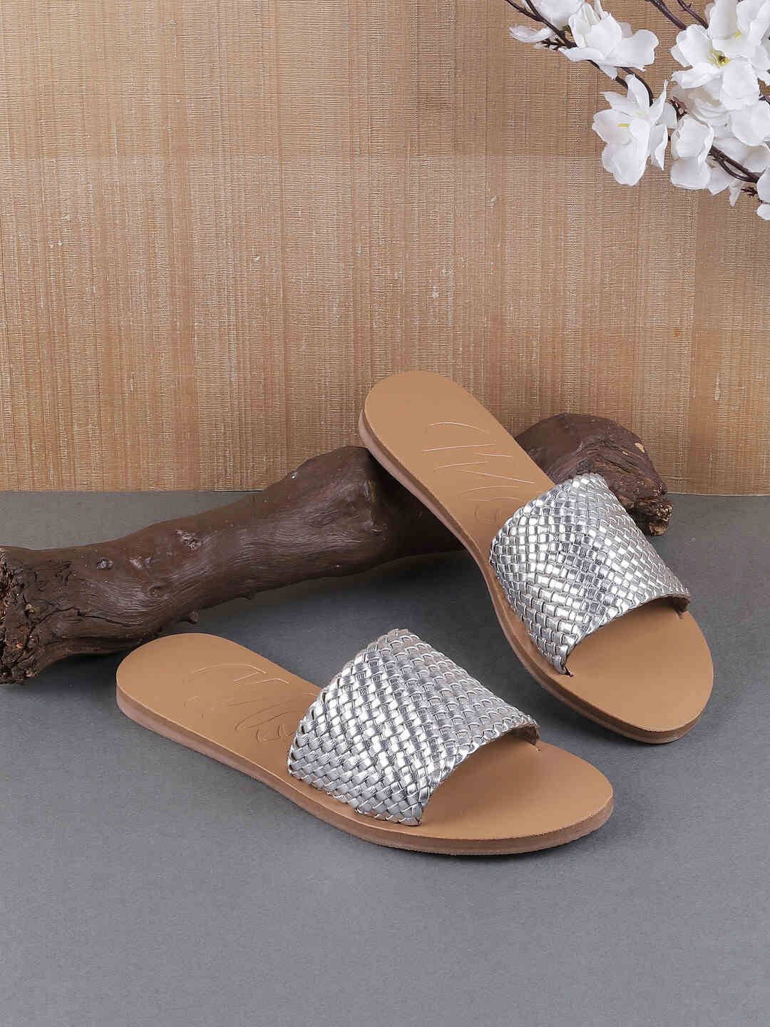 

Mochi Women Embellished Open Toe Flats, Silver