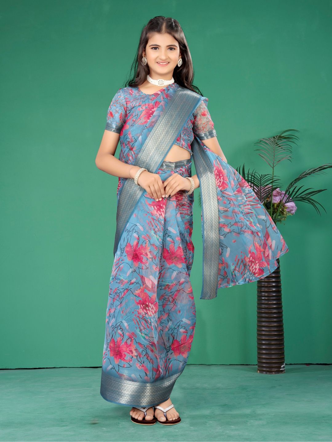 

Shrithi Fashion Fab Girls Floral Zari Organza Ready to Wear Saree, Blue