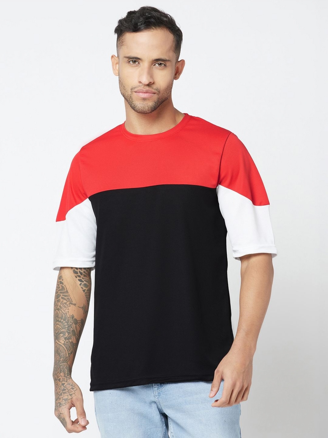 

GLITO Men Colourblocked Round Neck Polyester T-Shirt, Black