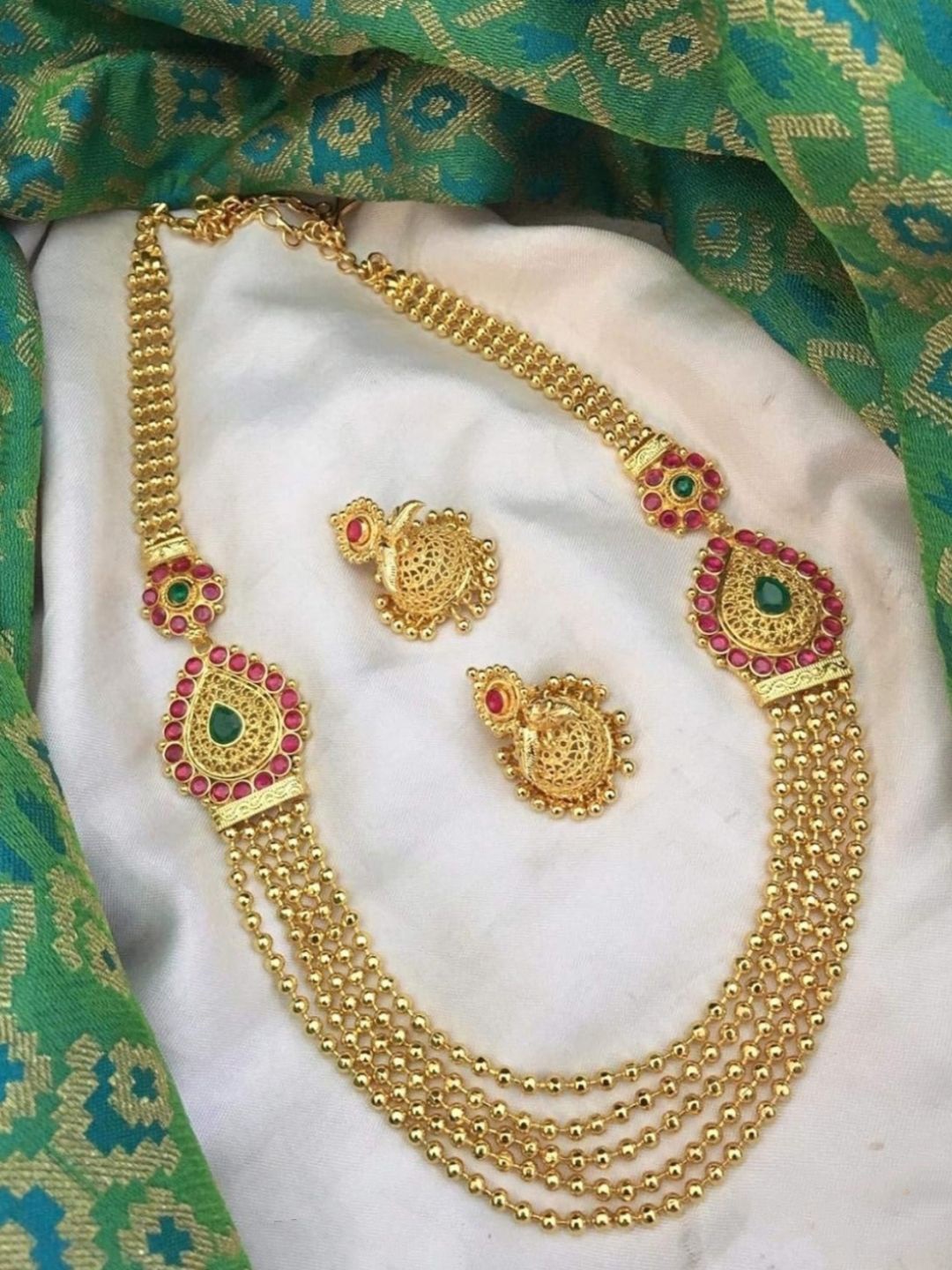 

Adc fashions Gold Plated Stones Studded & Beaded 4 Layer Jewellery Set