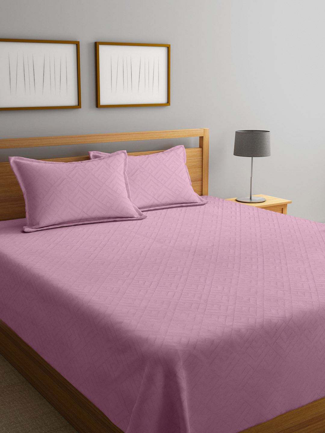 

KLOTTHE Pink Geometric Self Design 400 TC Double King Bed Cover With 2 Pillow covers