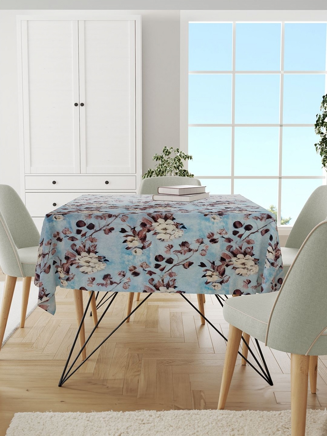 

Tesmare Blue & White Floral Printed 4-Seater Velvet Table Cover