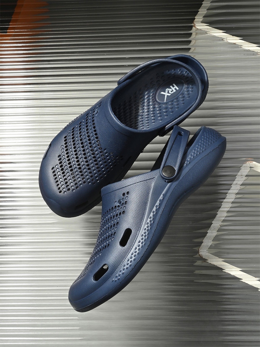 

HRX by Hrithik Roshan Men Rubber Clogs, Navy blue